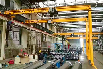 однобалкові напівкозлові крани