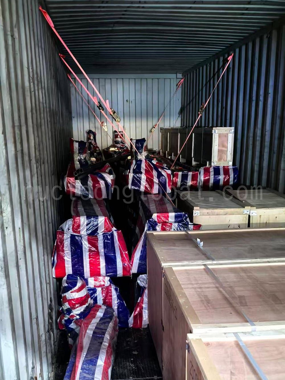 Portálové jeřáby dodávány do Lotyšska